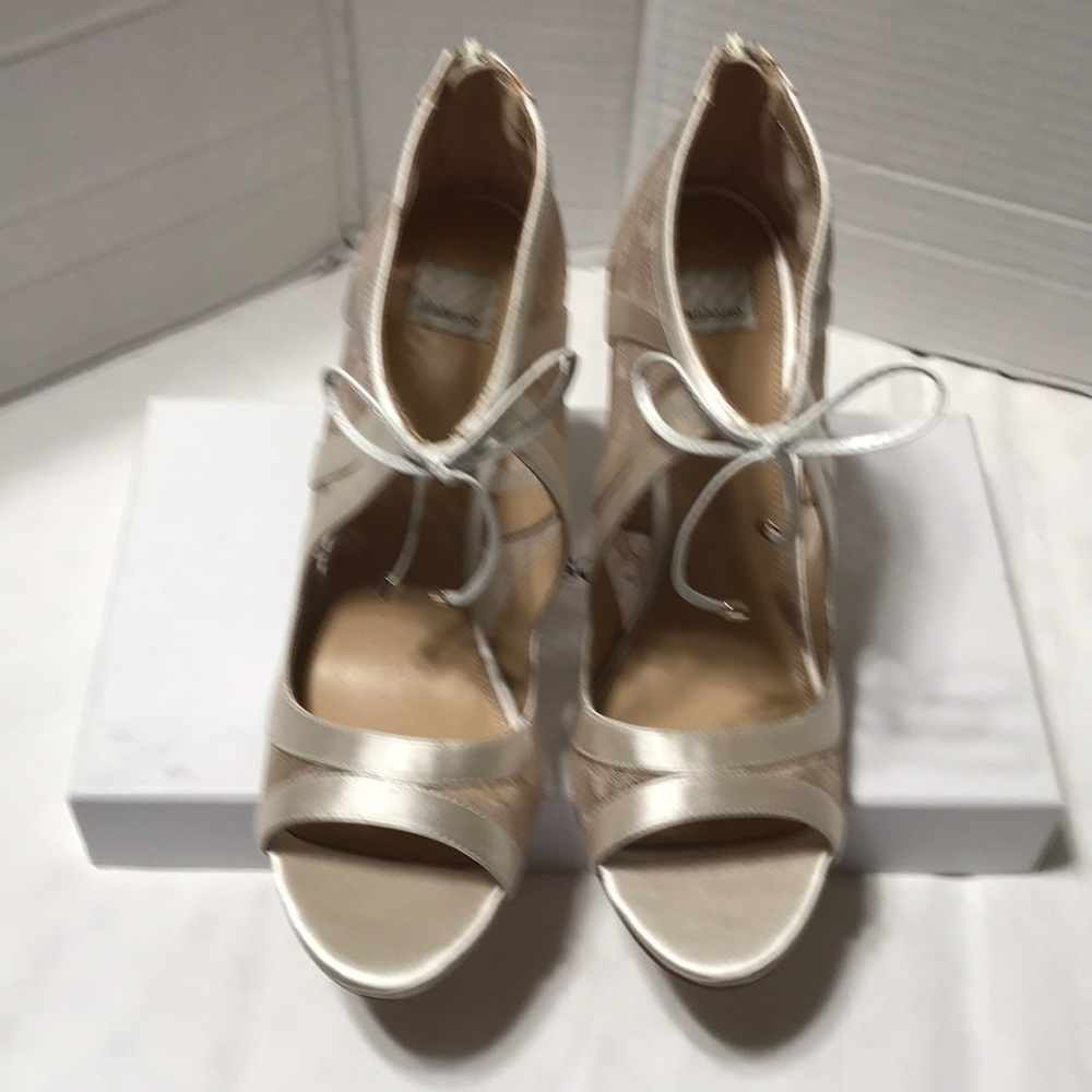 Hitherto satin & lace upper with back zipper for easy entry & leather sole NWOT